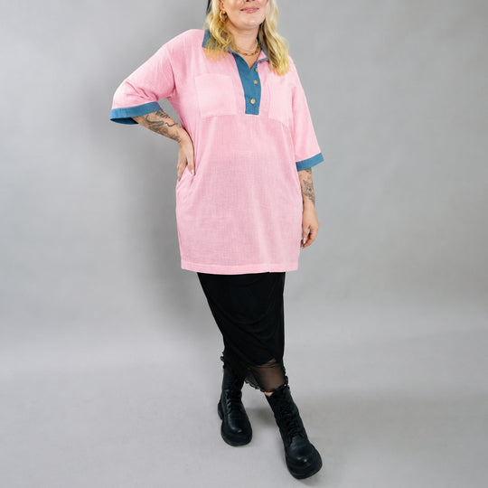 Damen oversized Polo-Tunika mit Kontrastkragen und aufgesetzten Brusttaschen Eichborn Berlin
