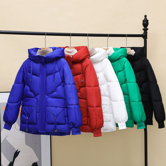 Damen gesteppte Winterjacke mit Kapuze und Herzdetails EB