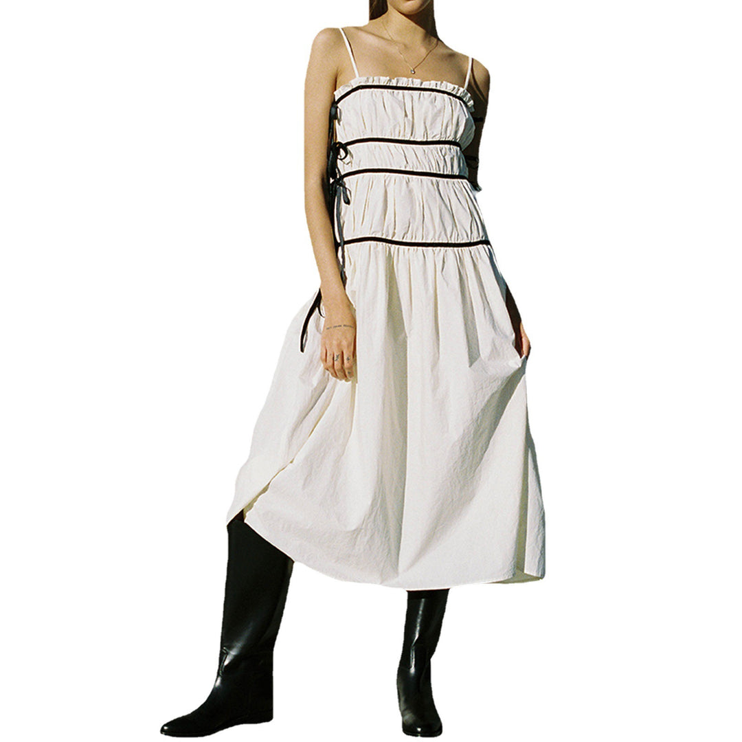 Damen Maxikleid mit verspieltem Rüschendesign und verstellbaren Trägern EB