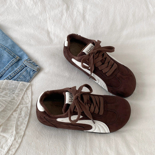 Damen Sportliche Sneaker mit Veloursleder-Obermaterial und gepolsterter Innensohle EB