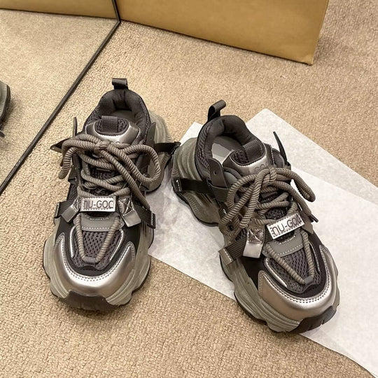 Damen Sportliche Chunky Sneakers mit verbesserten Dämpfungseigenschaften EB