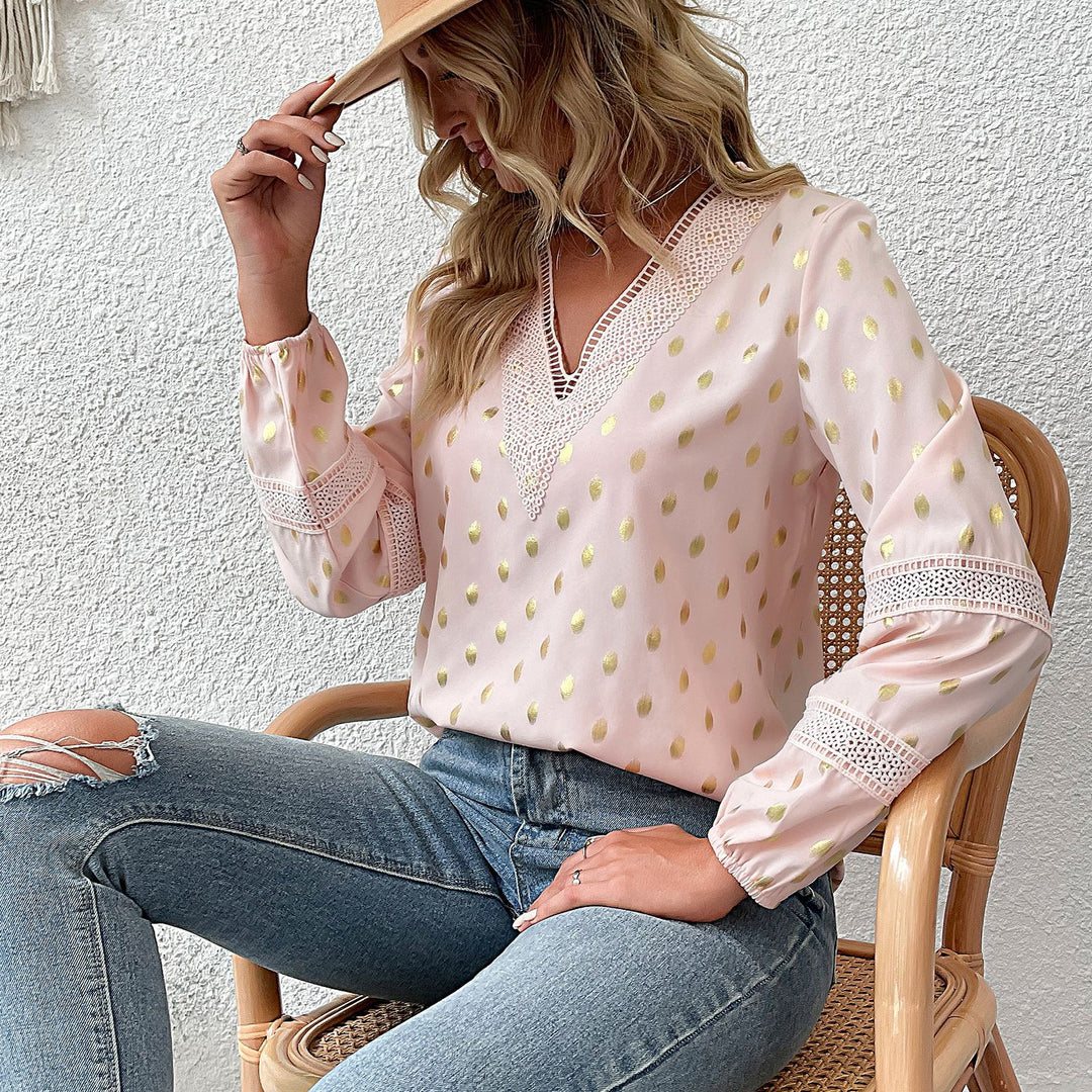 Damen Bluse mit V-Ausschnitt und feinem Lochmuster EB