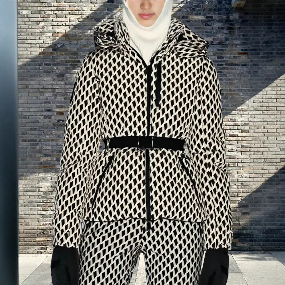 Damen winterliche Funktionsjacke mit hohem Kragen und elastischem Gürtel EB