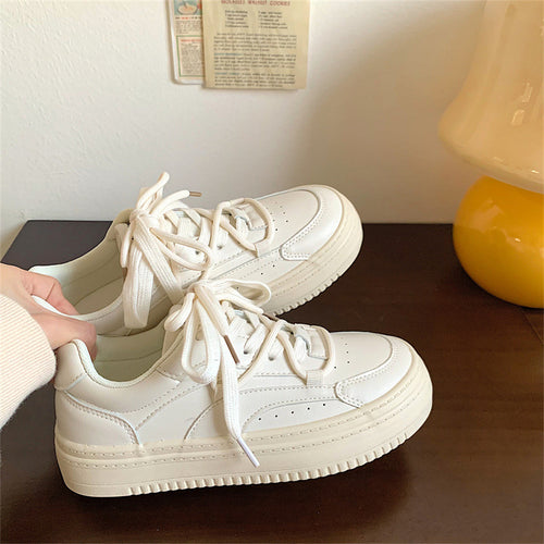 Damen Plattform Sneakers mit zeitlosem Design und dämpfender Sohle EB