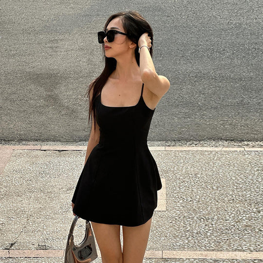 Damen tolles A-Linien Kleid mit Spaghettiträgern und schwingendem Rock EB