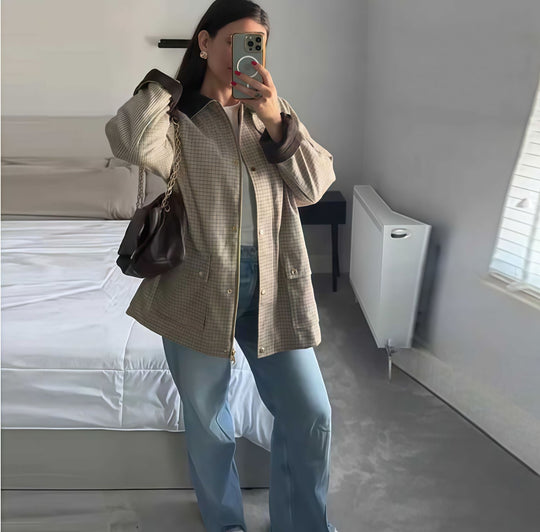 Damen Karierte Utility-Jacke mit modernem Schnitt und praktischen Taschen EB