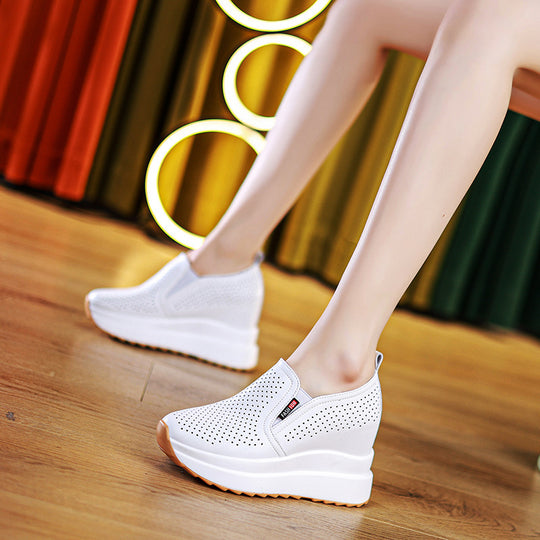 Damen Komfortable Slip-On Sneakers mit luftiger Oberflächenstruktur und rutschfester Sohle EB