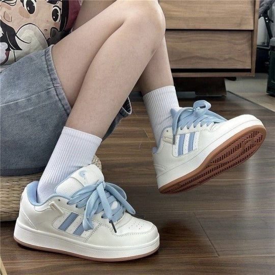 Damen Sportliche Sneakers mit modischen Satinbändern EB