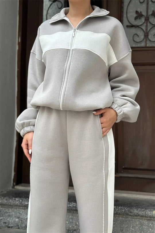 Damen Komfortables Campus-Lounge-Set mit kurzem Reißverschluss-Top und Seitenstreifen-Jogger EB