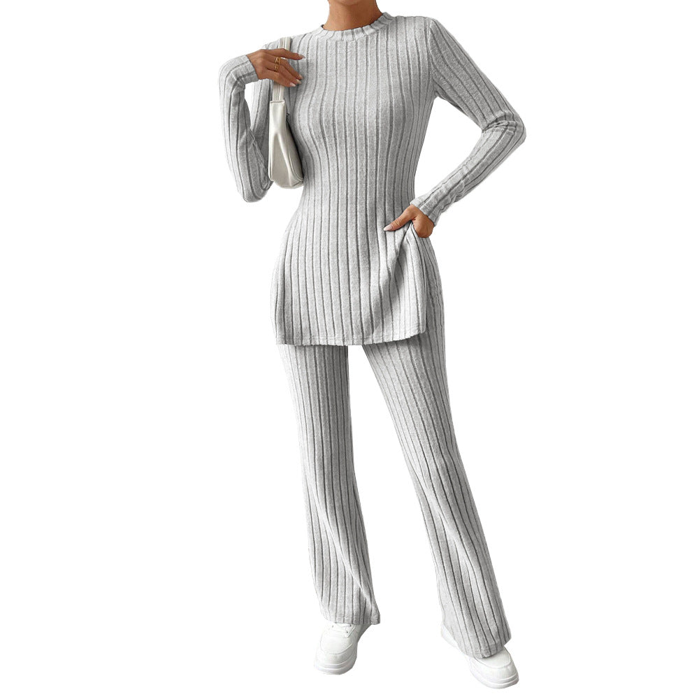 Damen geripptes Feinstrick-Lounge-Set mit seitlicher Saumschlitzen, figurbetontem Longsleeve und weitem Highwaist-Hose Eichborn Berlin
