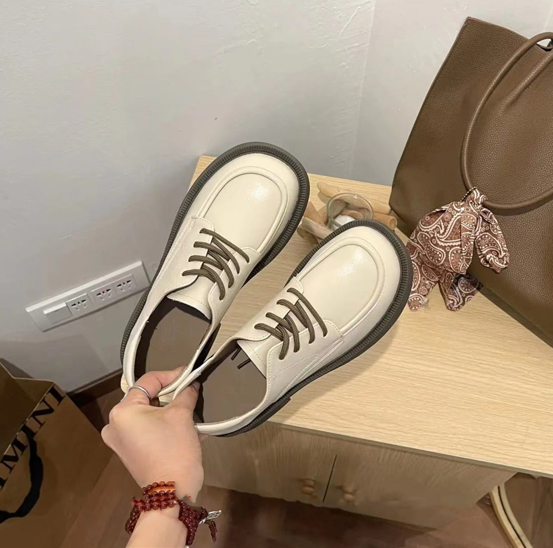 Damen Komfortable Schnürschuhe mit innovativem Design und rutschfester Sohle EB