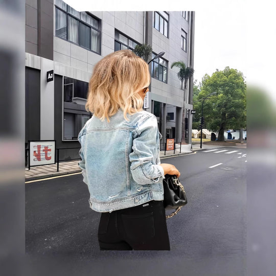 Damen taillierte Denim-Jacke mit klassischen Details EB