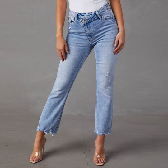 Damen Lässige Jeans mit fransigem Saum und modischen Destrukturelementen EB