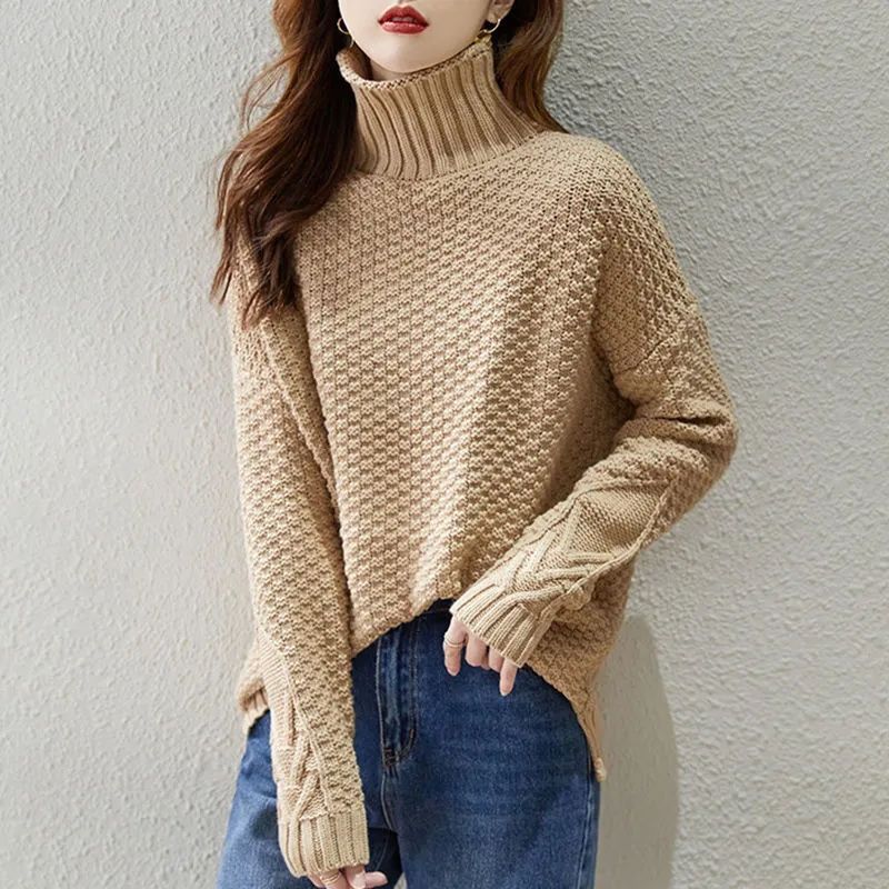 Damen Grobstrickpullover mit hohem Kragen und strukturiertem Design EB
