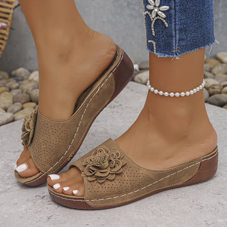 Damen komfortable Pantoletten mit floralen Details EB
