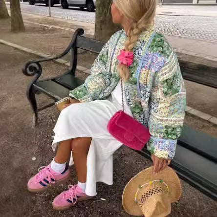 Damen gesteppte Patchwork-Jacke mit bunten Blumenmustern und praktischen Taschen EB