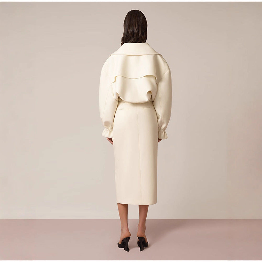 Damen Modische Kurzjacke mit aufgesetzten Taschen und breitem Kragen EB