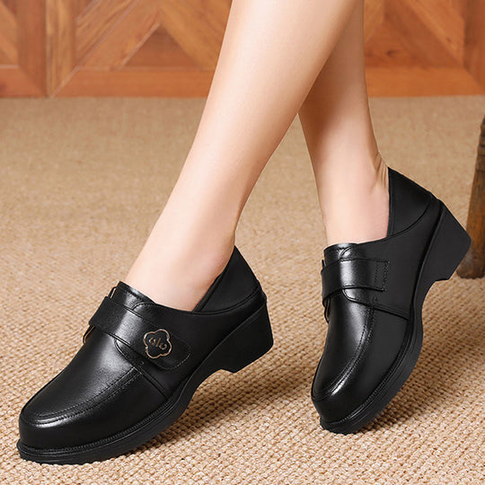 Damen Mokassins mit elegantem Riemen und dämpfendem Blockabsatz EB