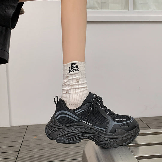Damen Sportliche Trail Sneakers mit atmungsaktivem Mesh-Obermaterial und robustem Sohlenprofil EB