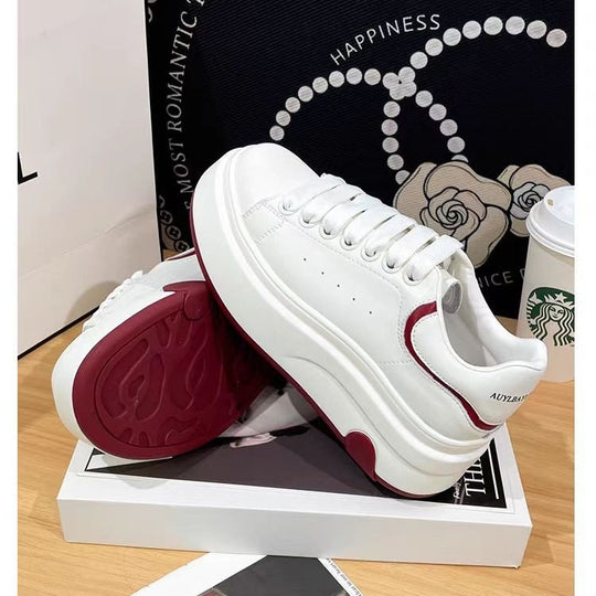 Damen Sneakers mit klassischem Obermaterial und innovativer Dämpfungstechnologie EB