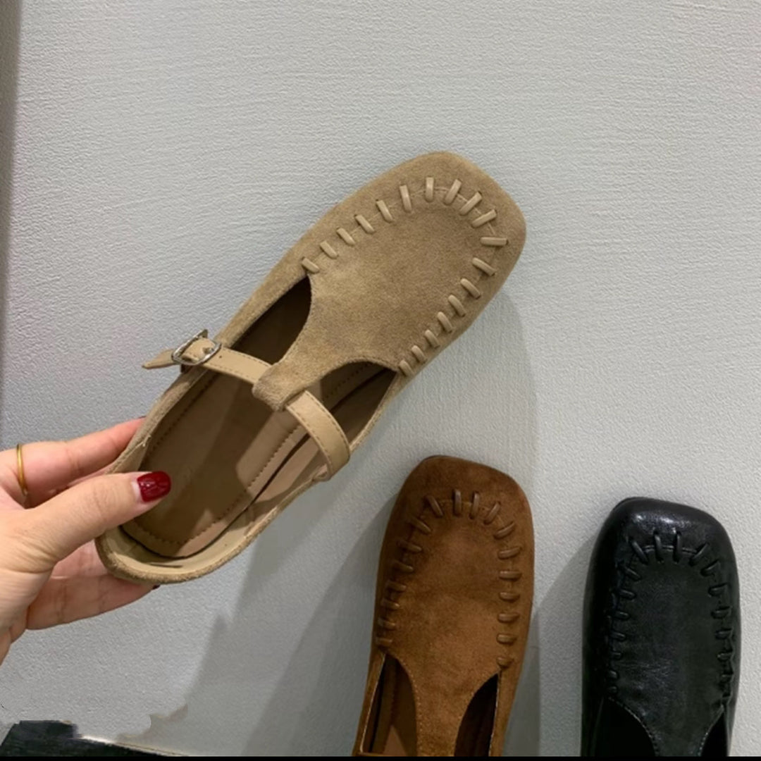 Damen Mokassins mit dekorativen Stichen und verstellbarem Riemchen EB