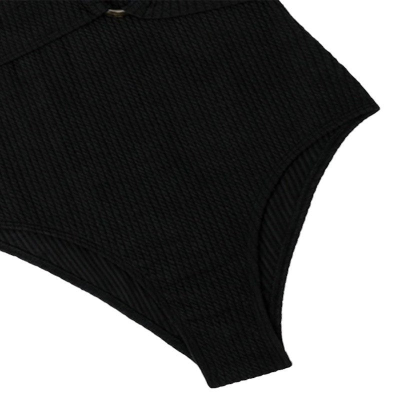 Damen Eleganter Einteiler Badeanzug mit Wickel-Design und Ring-Akzent EB