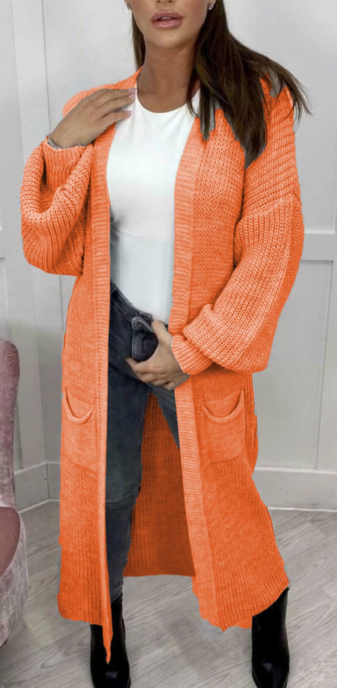 Damen Strickmantel mit tiefen Taschen und modernen Details EB