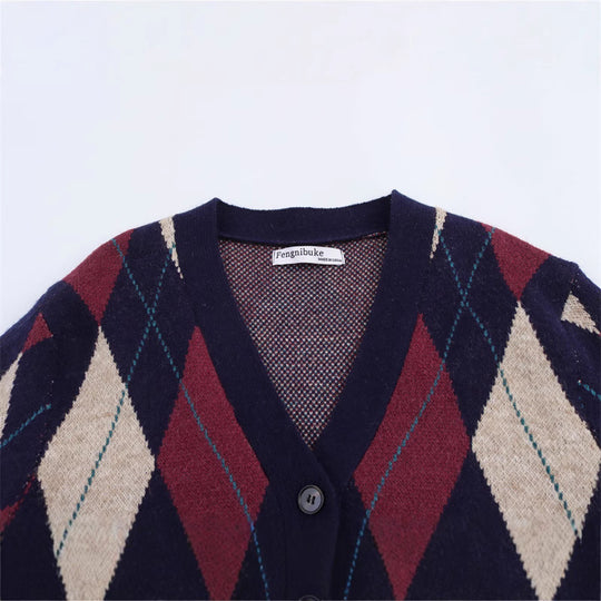 Damen gemusterte Strickjacke mit klassischen Karomotiven EB