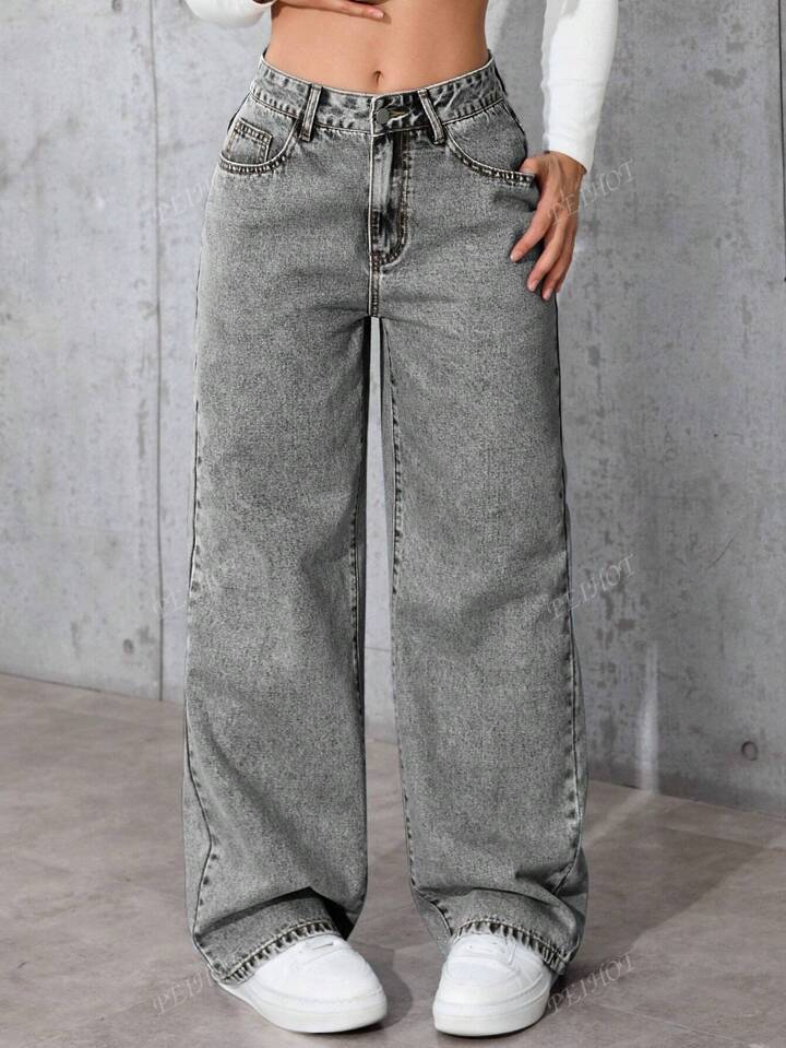 Damen Weit geschnittene Jeans mit kräftigen Kontrastnähten und verspielt gestickten Taschen EB