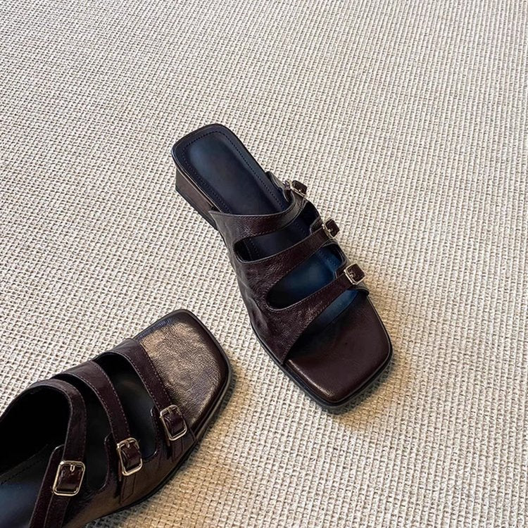 Damen modische Pantoletten mit verstellbaren Riemen und stilvollem Design EB