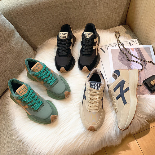 Damen Sportliche Sneaker mit atmungsaktiver Obermaterialstruktur und gedämpfter Sohle EB