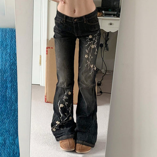 Damen nan taillierte Schlaghose-Jeans mit floraler Stickerei, Stretchdenim und Five-Pocket-Schnitt EB