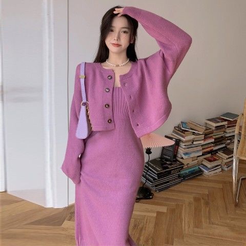 Damen Strickkleid mit taillierter Jacke und Knopfdetails EB