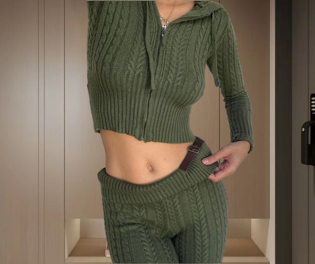 Damen Strickanzug mit Reißverschluss und weitem Bein EB