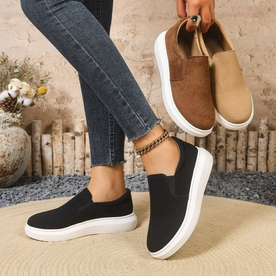 Damen Slip-On Sneakers mit atmungsaktiver Oberflächenstruktur und rutschfester Sohle EB