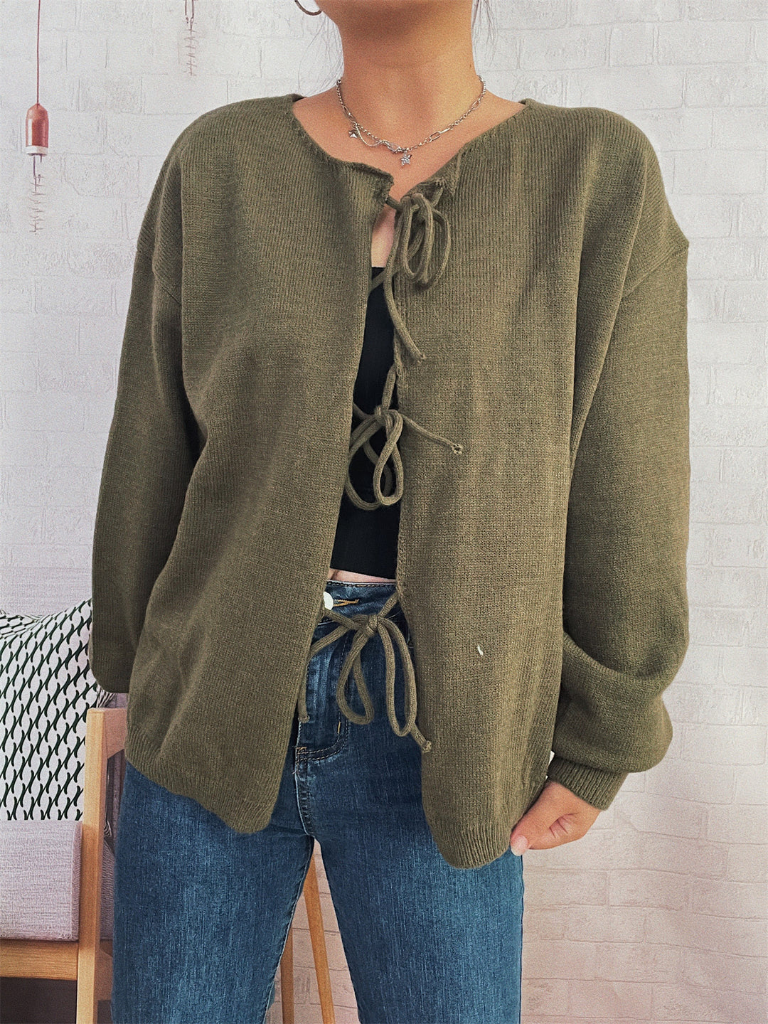 Damen Strickjacke mit dekorativem Schnürdesign und weitem Schnitt EB