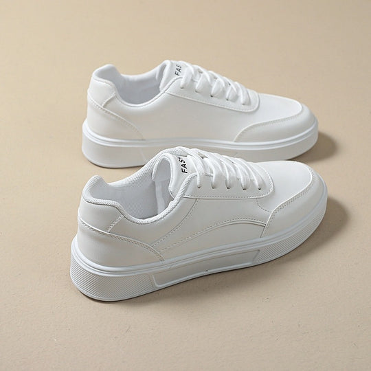 Damen Trendige Sneakers mit goldenen Akzenten EB