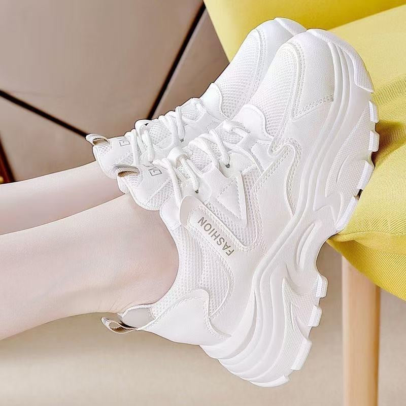 Damen Chunky Sneakers mit sportlichem Design und atmungsaktiver Obermaterialkombination EB