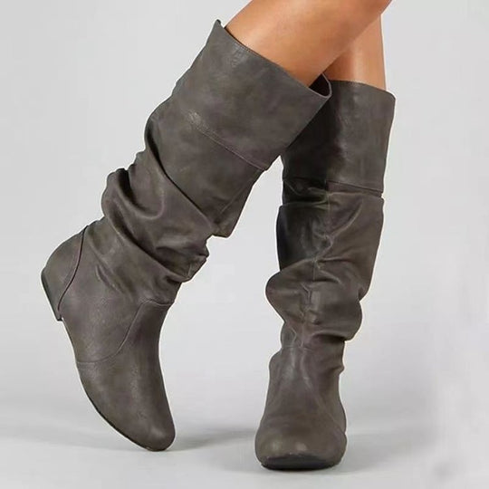 Damen Schlupfstiefel mit gerafftem Schaft und flacher Keilsohle EB