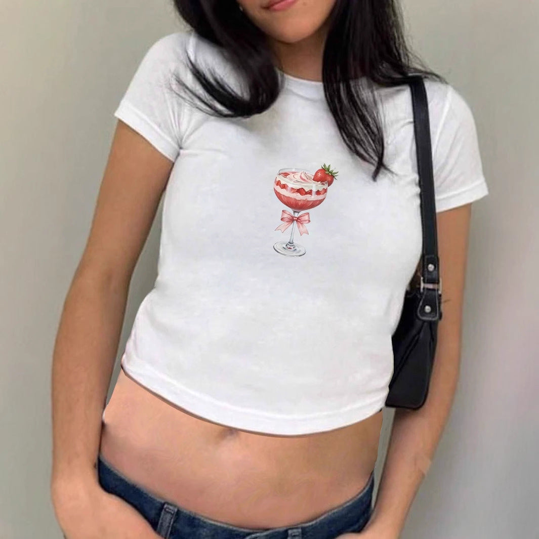 Damen Crop-T-Shirt mit kreativem Cocktail-Print und figurbetontem Schnitt EB