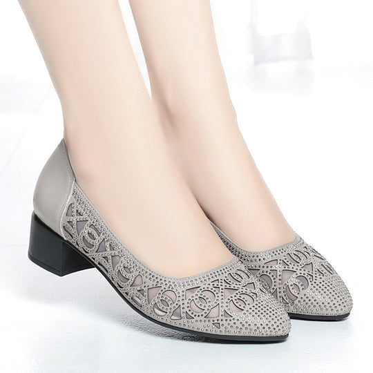 Damen Elegante Ballerinas mit dekorativem Cut-Out-Design und strukturiertem Absatz EB