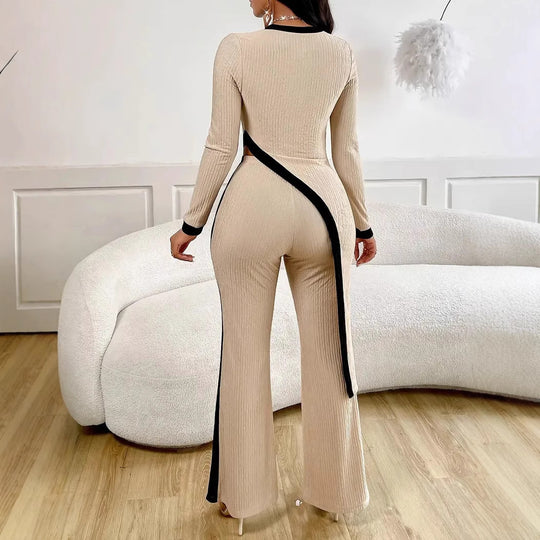 Damen Moderner Jumpsuit mit seitlichem Schlitz und kontrastierenden Akzenten EB