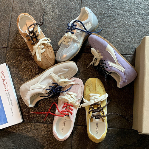 Damen sportliche Sneaker mit atmungsaktivem Obermaterial und modischem Schnürsystem EB