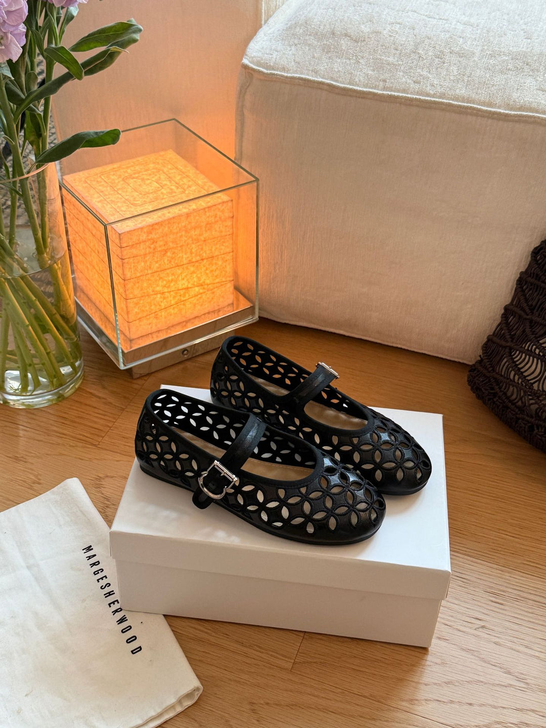 Damen klassische Ballerinas aus perforiertem Material EB