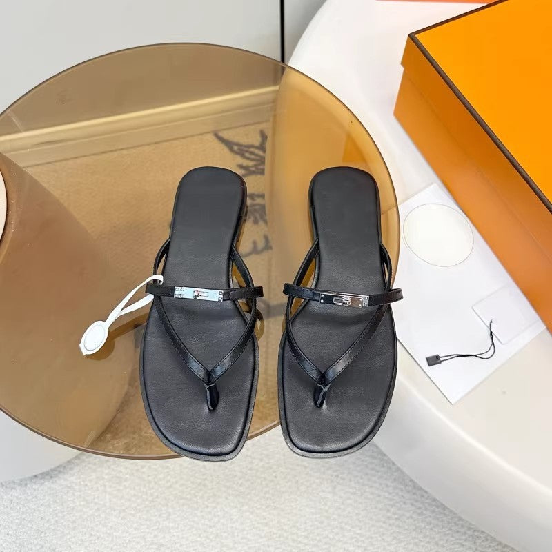 Damen Zehentrenner-Sandalen mit elegantem Riemendesign und modischer Schnalle EB