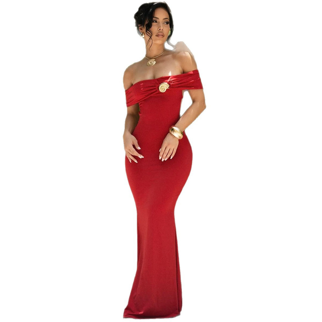 Damen Elegantes Offshoulder Maxikleid mit dekorativem Gold-Detail EB