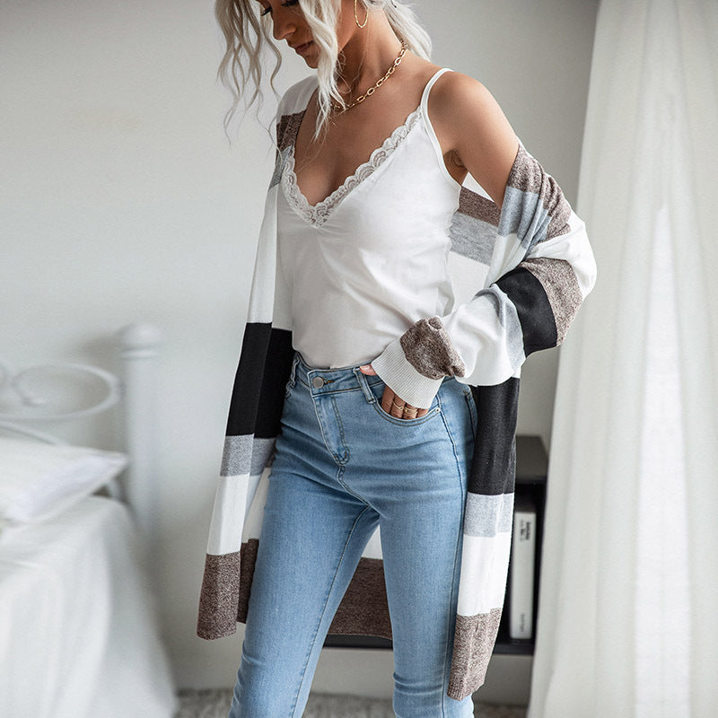 Damen Strickjacke mit modischem Streifenmuster und lässigem Schnitt EB