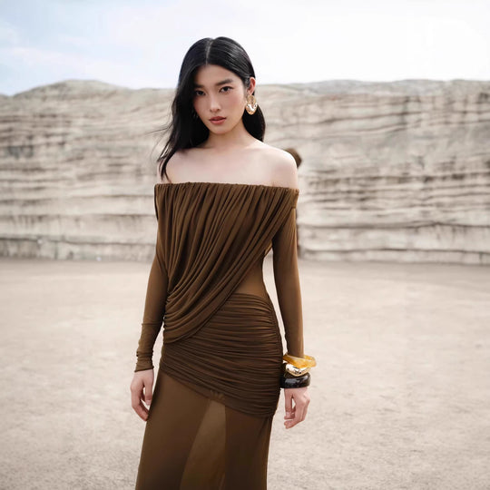 Damen Langarm Maxikleid mit Drapier-Design und schulterfreiem Ausschnitt EB