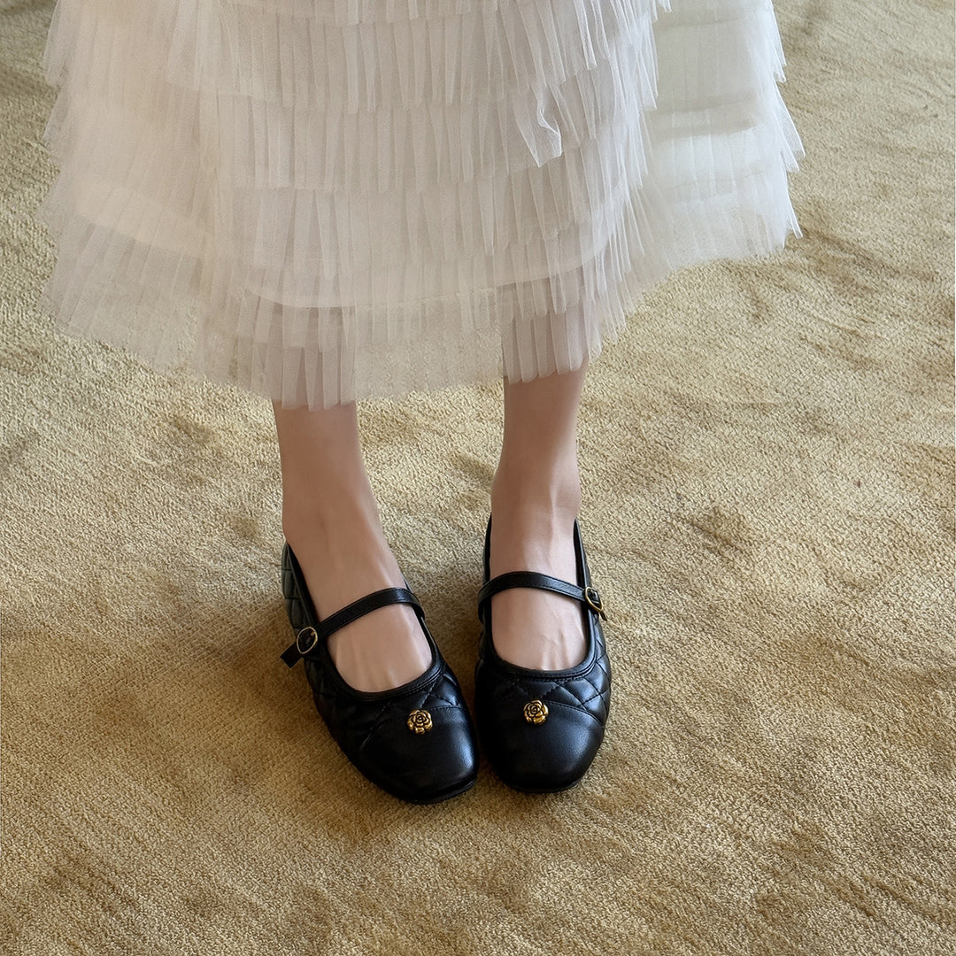 Damen Ballerinas im klassischen Design mit dekorativem Riemen EB