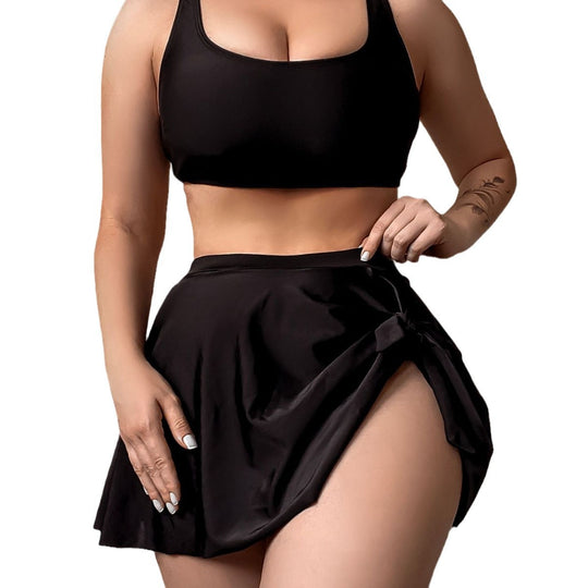 Damen Sportliches Badeoutfit mit schmeichelndem Rock EB